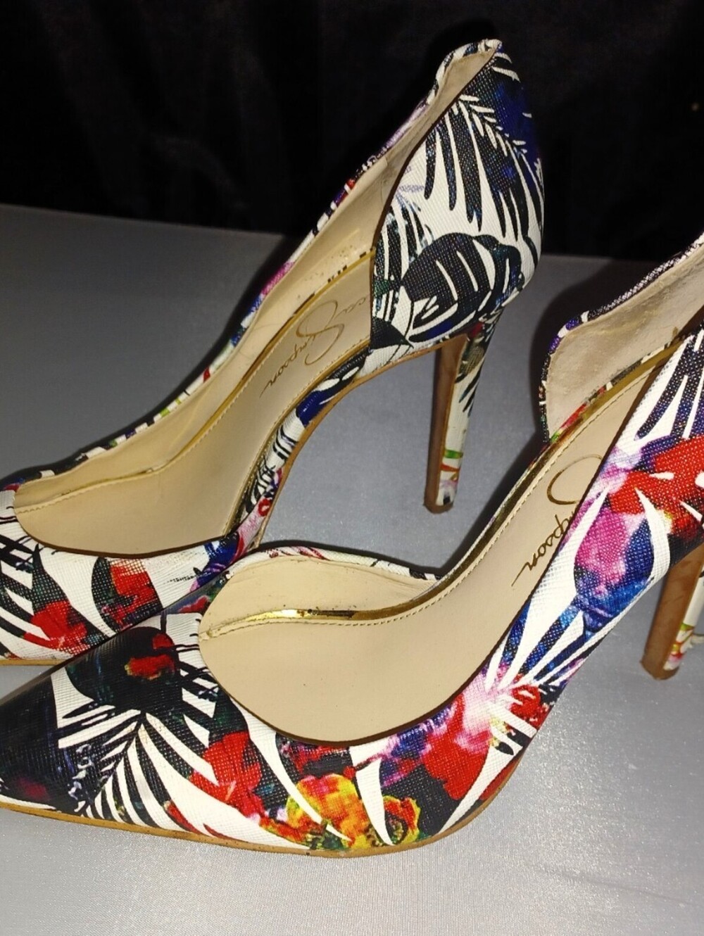 Jessica Simpson pump stiletto heels women sz 7 Cassani palm Tropical floral